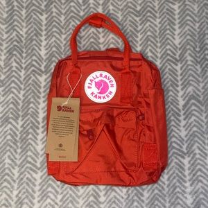 NWT Fjallraven Kanken Mini Backpack